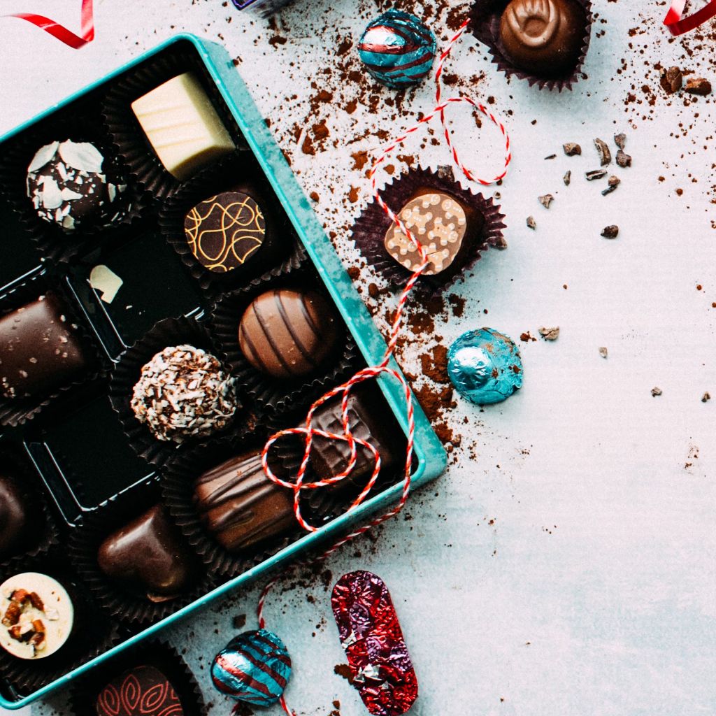 Lindt Gourmet Chocolate Candy Truffles Gift Box
