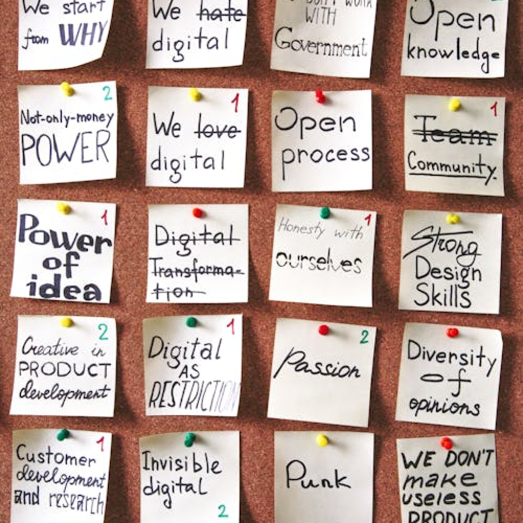 70pcs Colorful Pull-out Scroll Boxed Sticky Notes